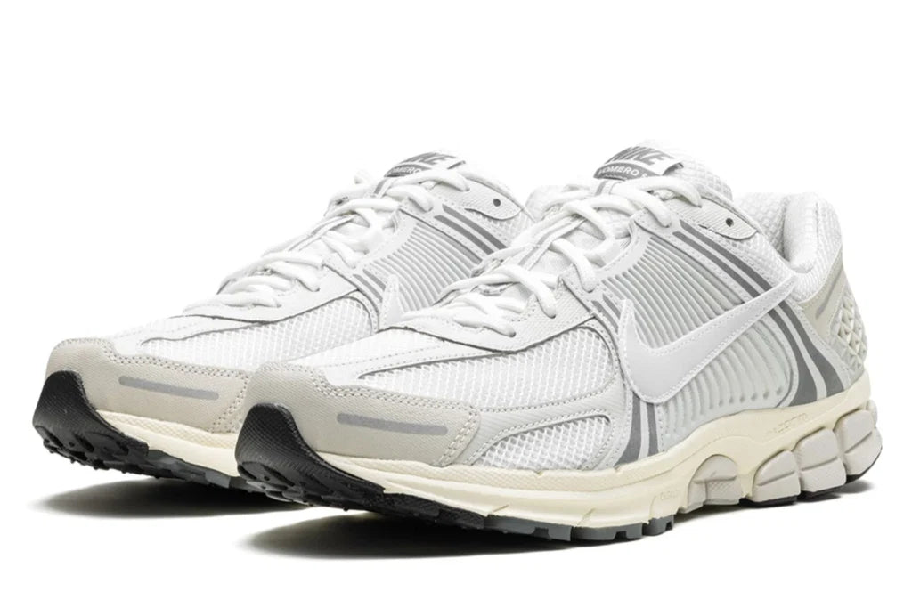 Nike Vomero 5 Platinum Tint