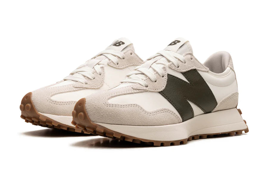 New Balance 327 Moonbeam Oak Leaf Green