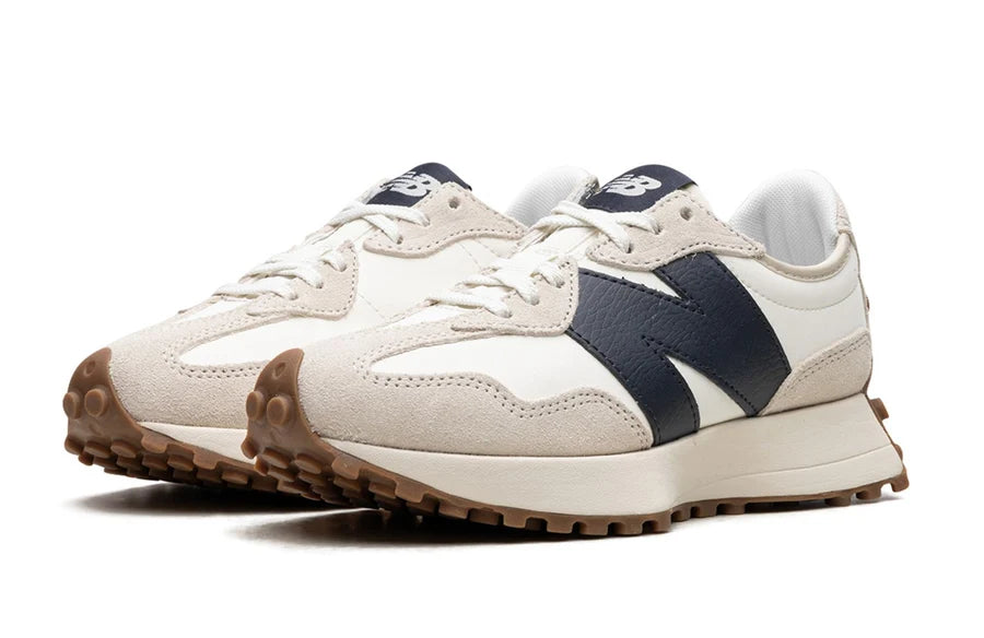 New Balance 327 Moonbeam Outerspace